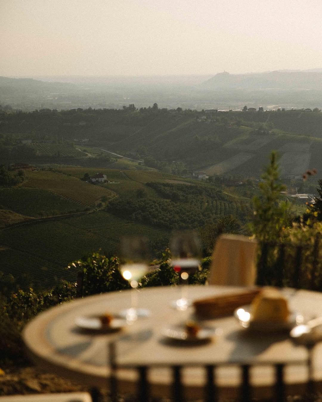Detox: a light breakfast on the terrace